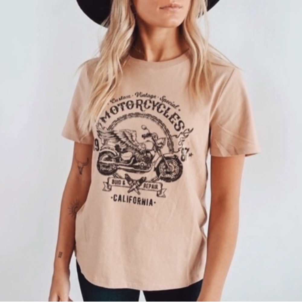 New Vintage Moto Graphic Tee in Taupe